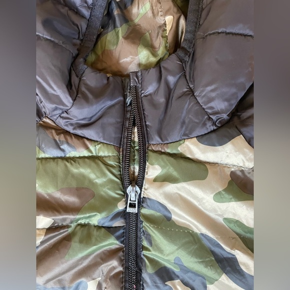 Zara boys Black and Camouflage Puffer Jacket - Picture 4 of 8